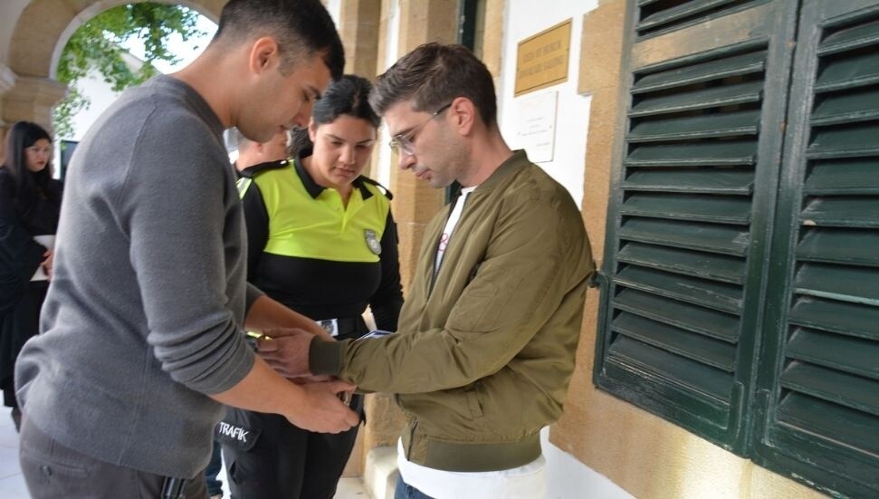 Üzerinde 40 gram uyuşturucuyla yakalanmakla itham edilen turist 20 gün tutuklu kalacak