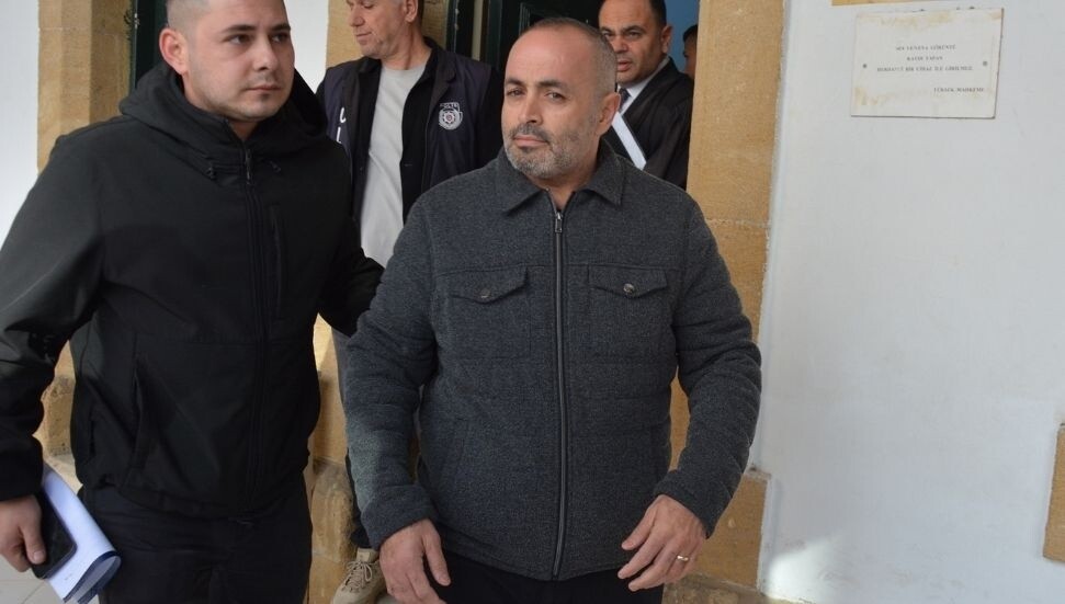 Depozito tartışması nedeniyle kiracıyı “zorla alıkoyma ve darpla” itham edilen emlakçı teminatla serbest