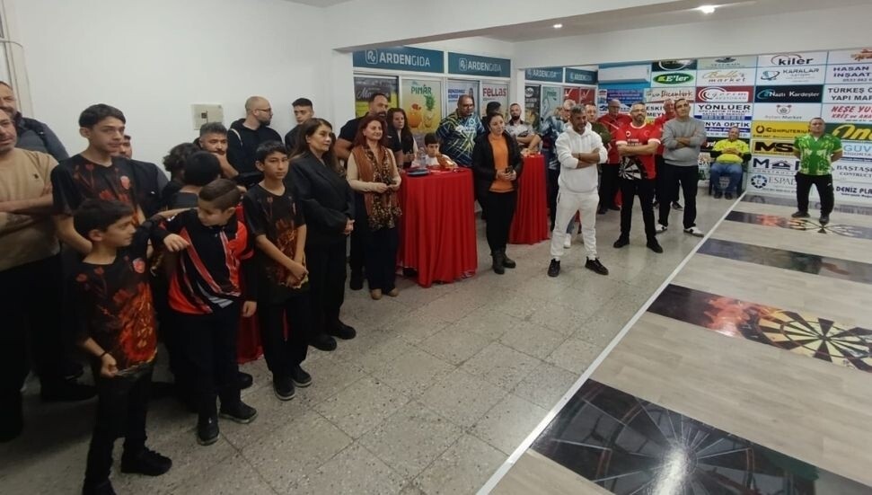 Gönyeli Darts Birliği’nden, Akın Elektirikci anısına SOS Çocuk Köyü’ne anlamlı bağış