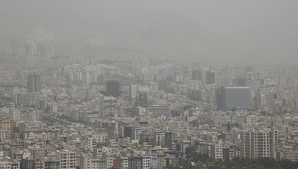 İran'da hava kirliliği nedeniyle eğitime ara verildi