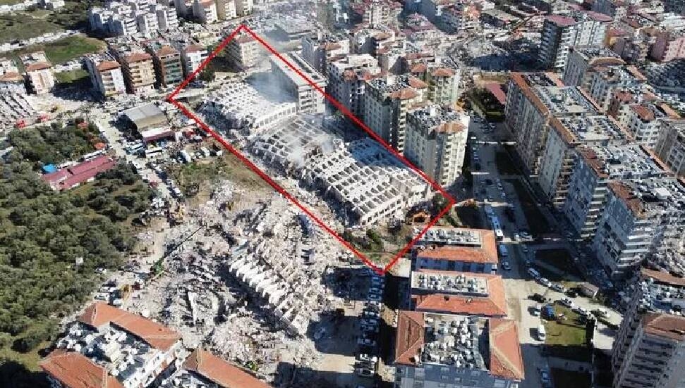Rönesans Rezidans'ın enkazında 'yaşam' belirtisi