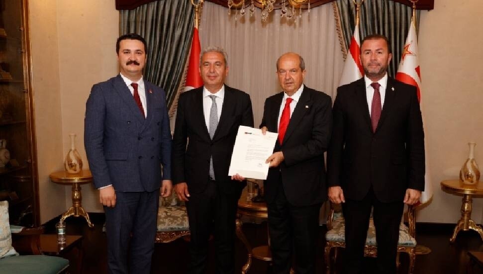 Cumhurbaşkanı Ersin Tatar, CHP Çorum milletvekili ile CHP KKTC temsilcisini kabul etti
