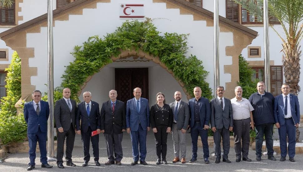 Cumhurbaşkanı Tatar, Milli Mücadele Vakfı Başkanı Gülbahar ve heyetini kabul etti
