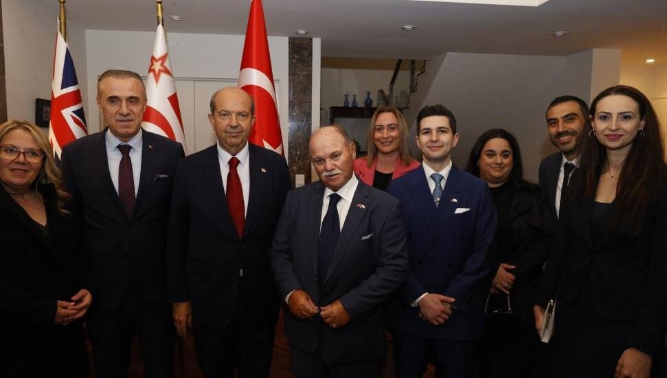 Cumhurbaşkanı Tatar Sydney’de, Ufuk Gezer tarafından onuruna verilen resepsiyona katıldı