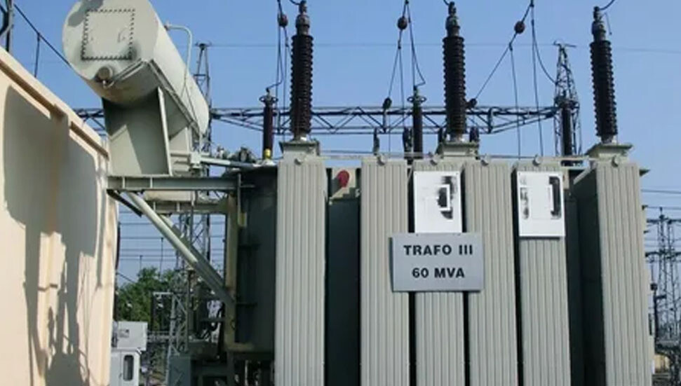 Elektrik kablosu tamiri yapan işçiler zehirlendi