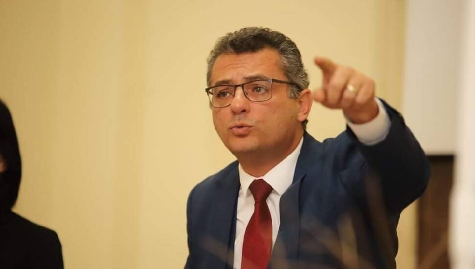 Tufan Erhürman: Varlığınız zarardan başka bir şey değil!