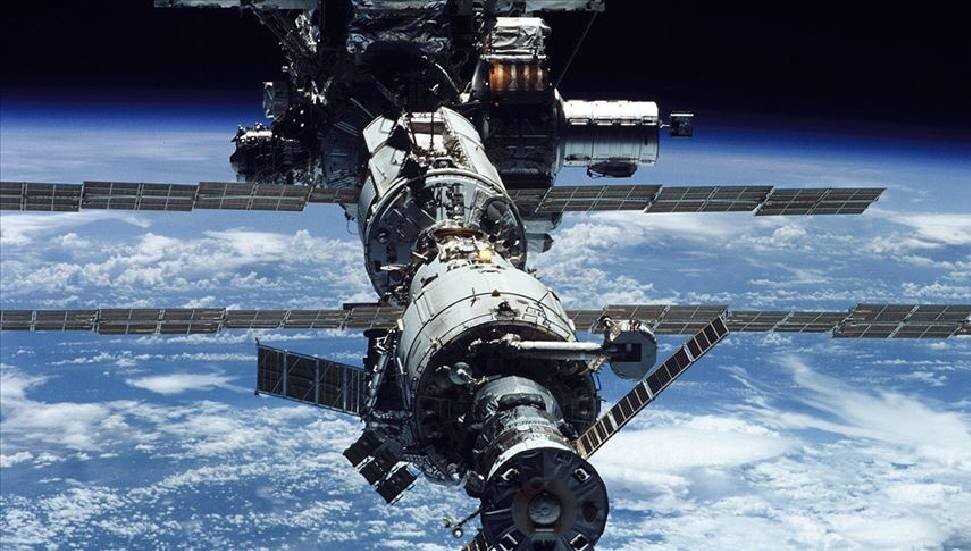 SpaceX’in Dragon aracı ISS’nin yörüngesini başarıyla yükseltti