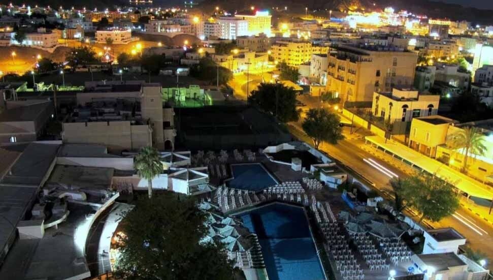 Umman'da cami yakınında silahlı saldırı: Dört kişi hayatını kaybetti