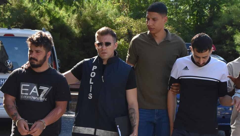 İş insanını vurmak için plan yapan şüphelilerin telefonunda mesaj ve araç bilgileri bulundu!