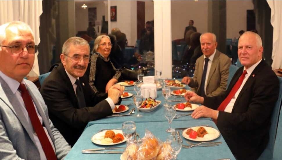 KIBTES, öğretmenler için “Birlik, Beraberlik ve Dayanışma Yemeği” düzenledi