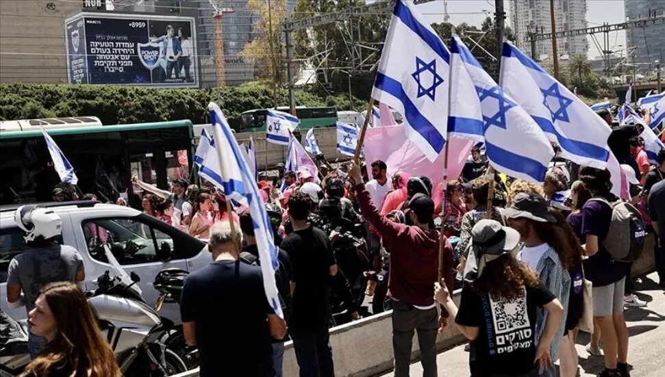 Netanyahu, Batı’nın baskısı nedeniyle Filistinli dernekleri etkileyen yasayı geri çekti