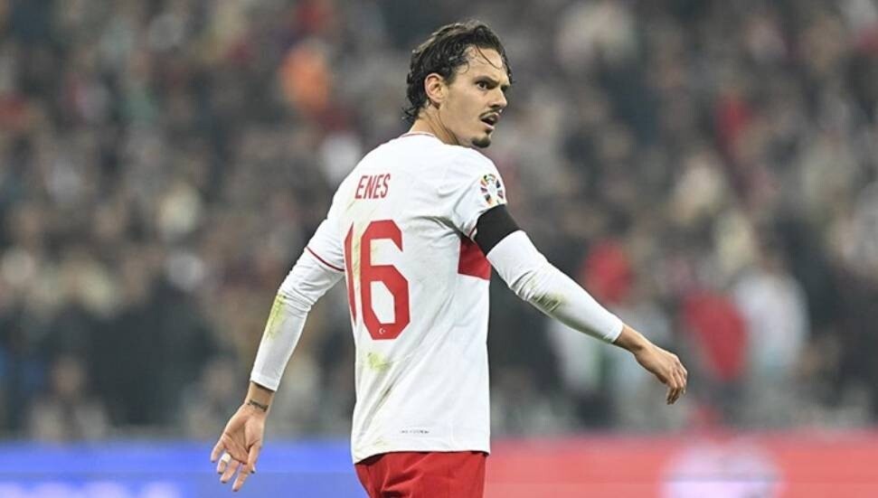 Enes Ünal, İngiltere'nin Bournemouth Kulübüne transfer oldu