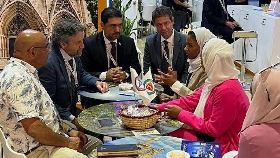 Ahmet Savaşan, Dubai Sağlık Turizmi otoritesi direktörü ile görüştü