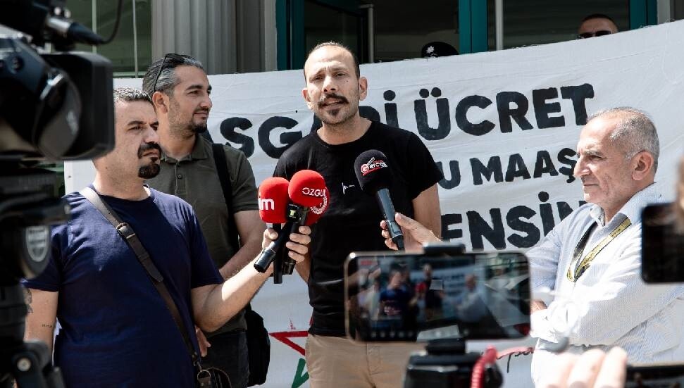 Bağımsızlık Yolu, Çalışma ve Sosyal Güvenlik Bakanlığı önünde eylem yaptı