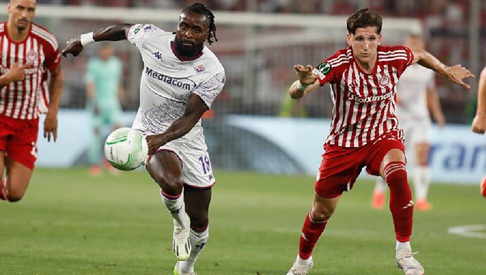 UEFA Avrupa Konferans Ligi'nde şampiyon Olympiakos