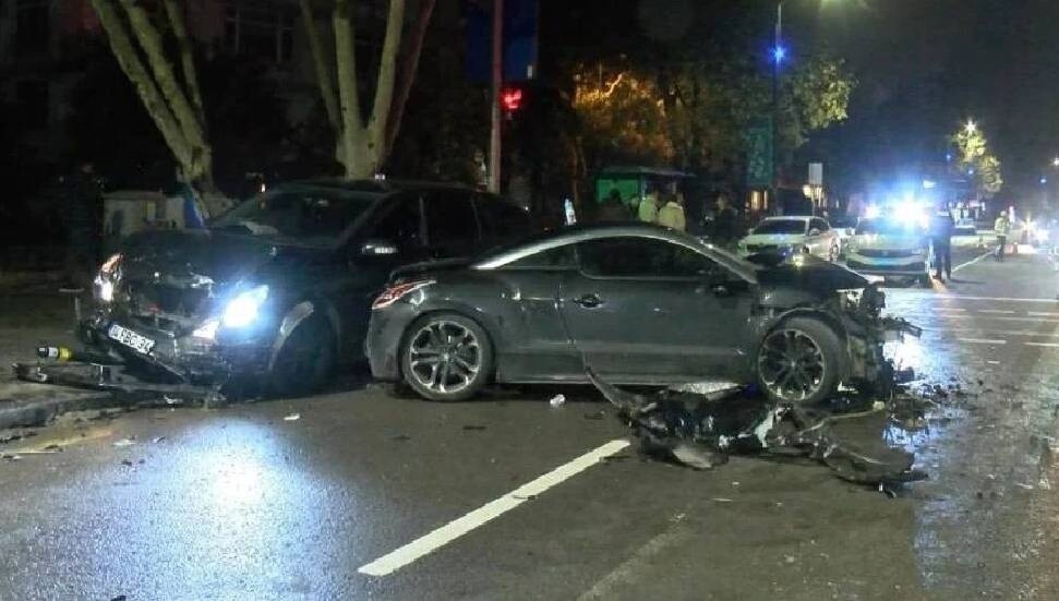 Bayram tatilinin ilk iki gününde, 4 kaza meydana geldi: 9 araç hasar gördü