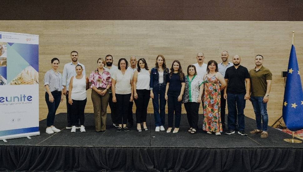Süt üreticisi ve gıda imalatçılarına hibe verildi