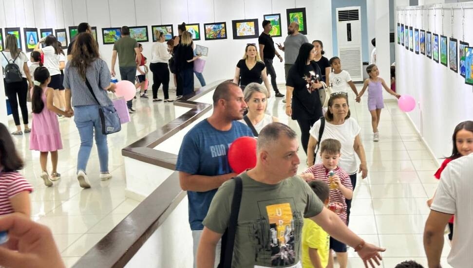 "Doğanın Büyüsü" sergisinin süresi uzatıldı