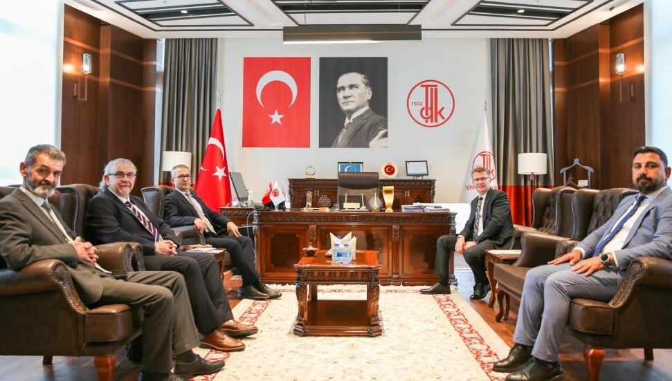 Yunus Emre Enstitüsü ve AÖA arasında iş birliği protokolü imzalandı