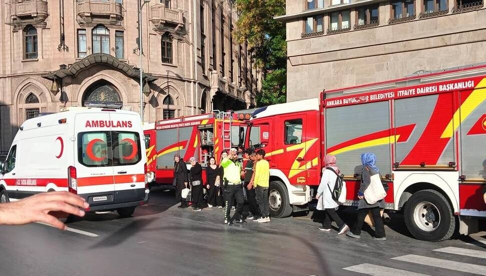 Ankara Sosyal Bilimler Üniversitesi'nde duman paniği