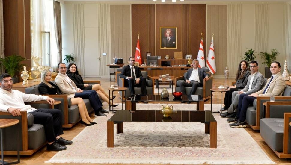 Cumhurbaşkanı Tufan Erhürman, Kıbrıs Türk Diş Tabipleri Odası’nı kabul etti