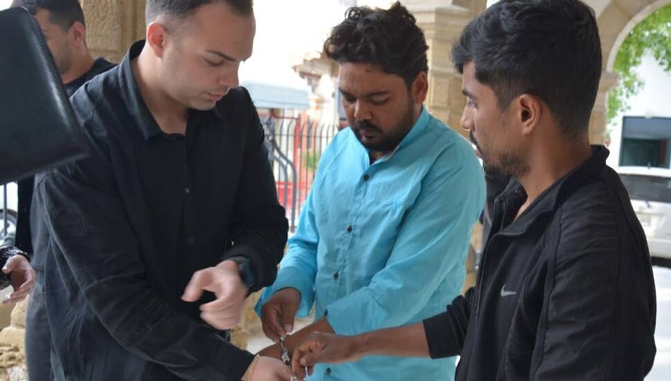 Ülkede 1 yıl ve 200 gündür izinsiz ikamet eden zanlılar, 7 gün daha tutuklu kalacak