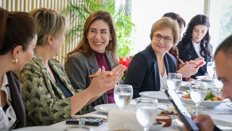 İncirli, Türkiye’den gelen gazetecilerle bir araya geldi: CTP yaklaşan seçimde iktidara yürüyen bir partidir