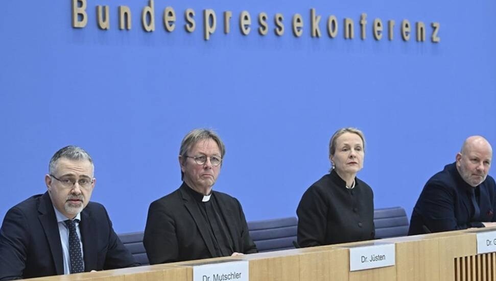 Alman kiliselerinden ortak çağrı: İsrail'e silah ihracatı yapılmamalı