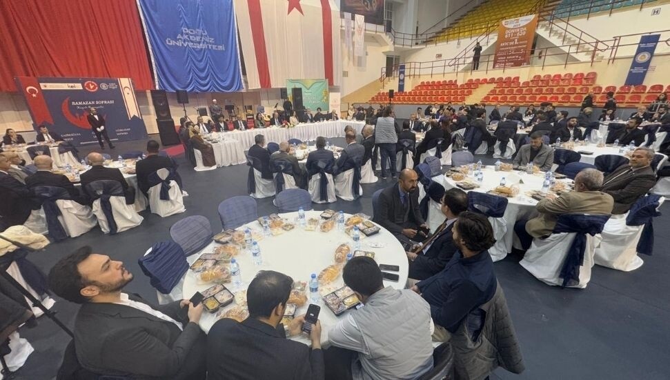 Osman Aşkın Bak gençlerle bir araya geldi: Her şey güçlü Türkiye ve güçlü KKTC için