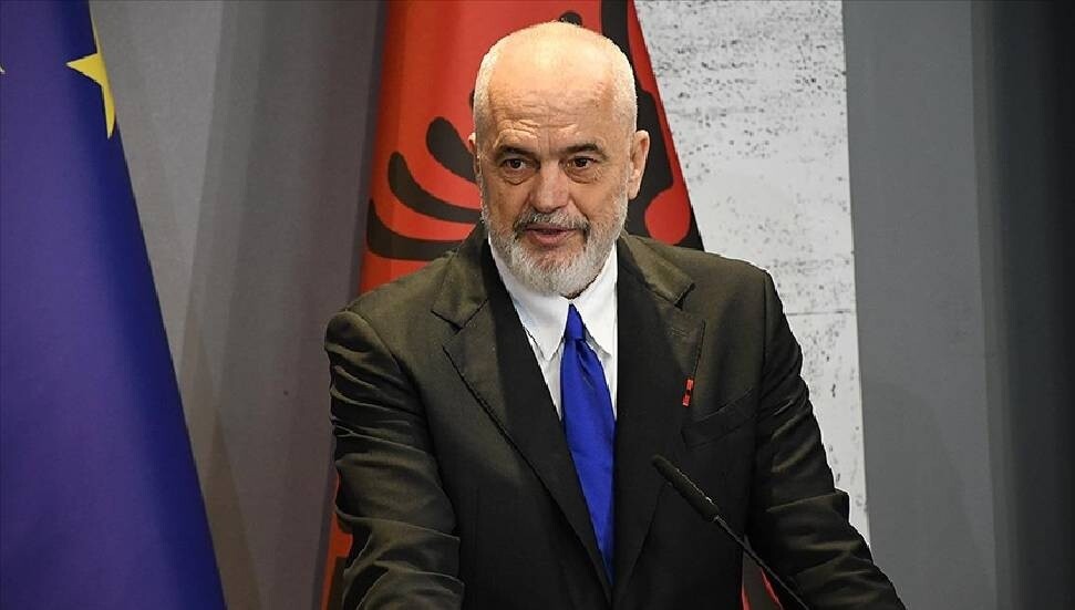 Arnavutluk Başbakanı Rama, yapay zekanın hükümetin bir parçası olabileceğini söyledi