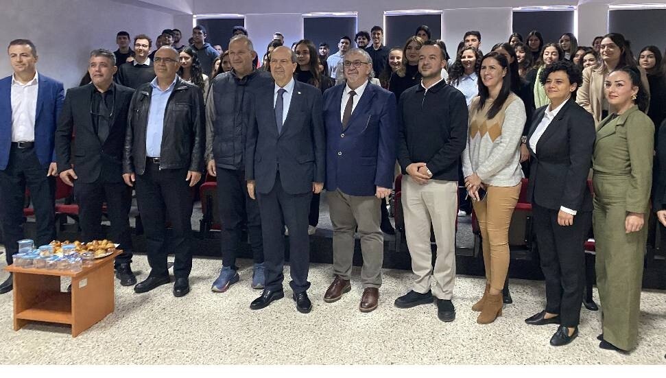 Cumhurbaşkanı Tatar, AÖA’da “Kıbrıs Tarihi ve Kıbrıs’ın Son Durumu” konulu konferans verdi