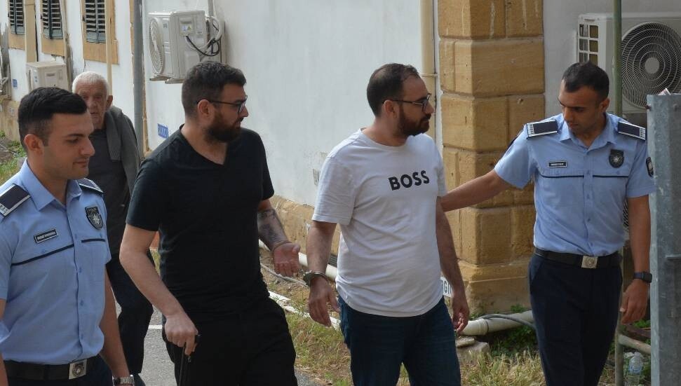 49 bin 950 Euro gümrük cezasını ödemediler, tutuklandılar