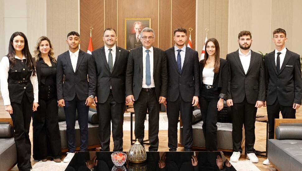 Cumhurbaşkanı Tufan Erhürman, gençlik heyetini kabul etti