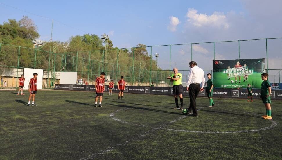 Geleneksel 27’nci Naci Talat Halı Saha Anı Futbol Turnuvası başladı