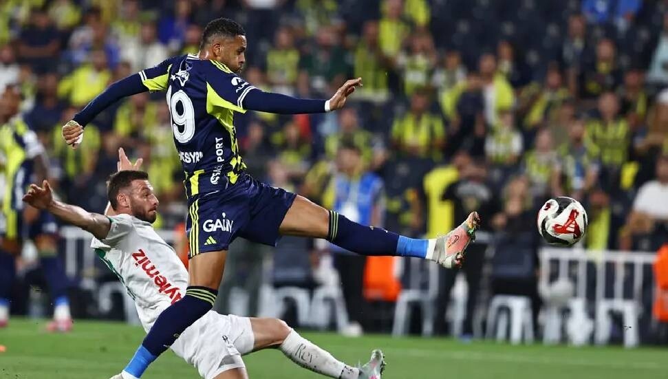İrfan Can Eğribayat'tan büyük hata: Fenerbahçe uzatmalarda galibiyeti kaçırdı