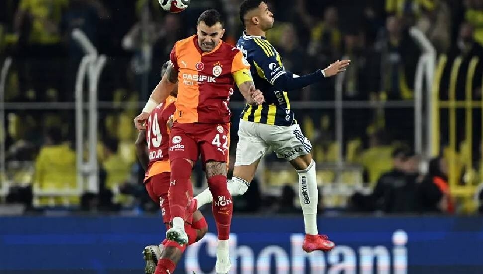 Dev derbide puanlar paylaşıldı, 2 gol ve kart yağmuru