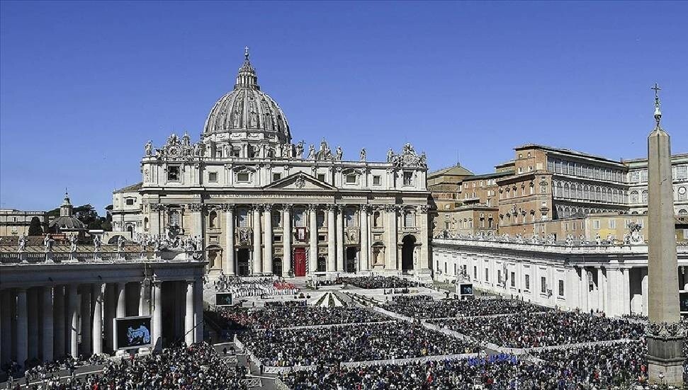 Papa Franciscus'un vefatının ardından Katoliklerin yeni ruhani liderinin kim olacağı merak konusu