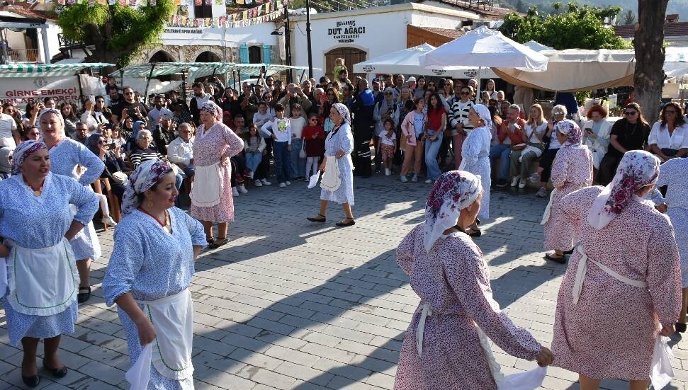 20. Kıbrıs İpek Koza Festivali’nde ilk gün tamamlandı