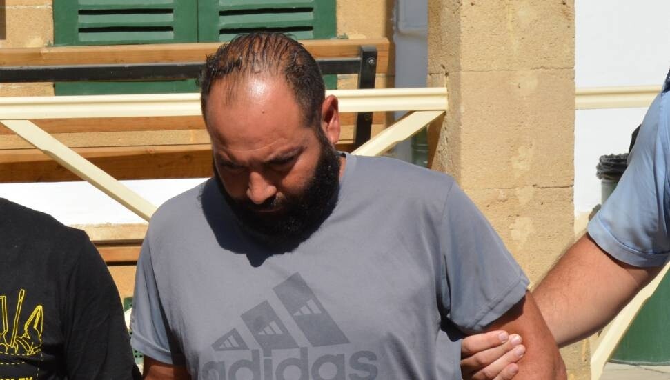 Gümrüksüz 16 adet ikinci el araç motoruyla yakalandı: Suç ortağı araştırılacak