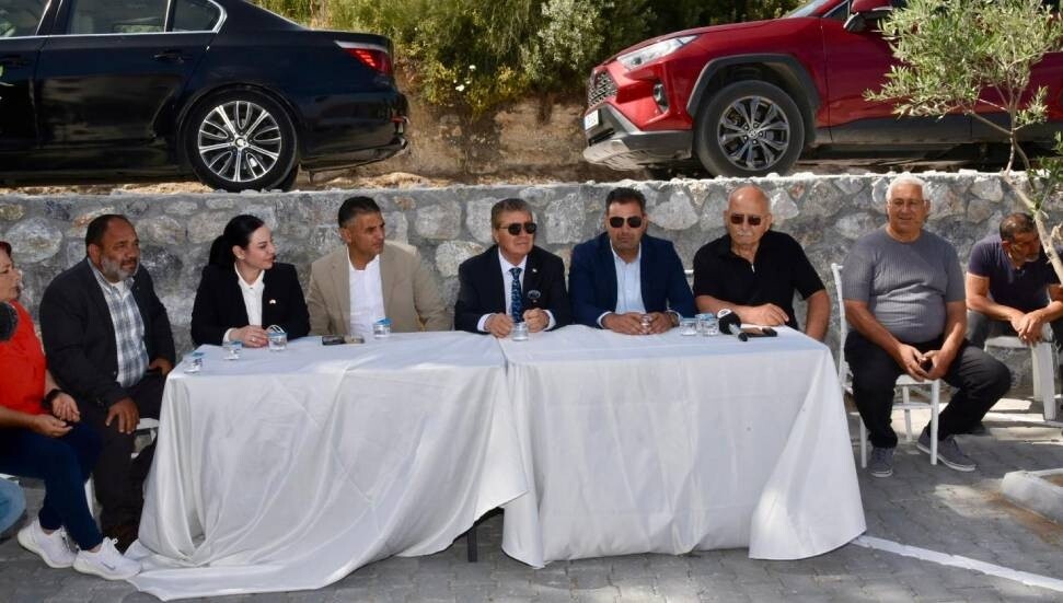 Üstel, Adatepe Muhtarlık binasının açılışını yaptı: Hedefimiz hantal bürokrasiyi kaldırmak