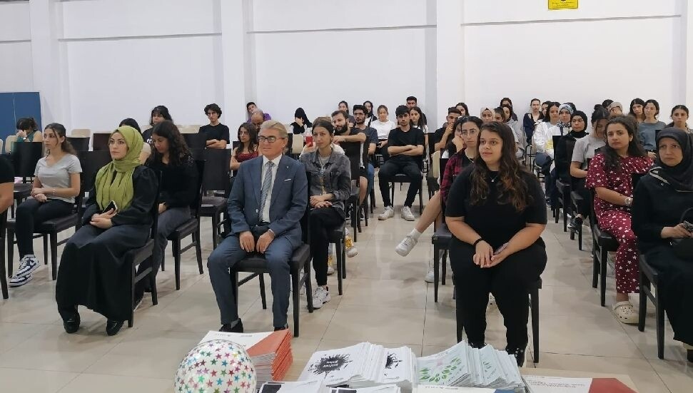 DAÜ-PDRAM'dan "üniversite yaşamına uyum" semineri