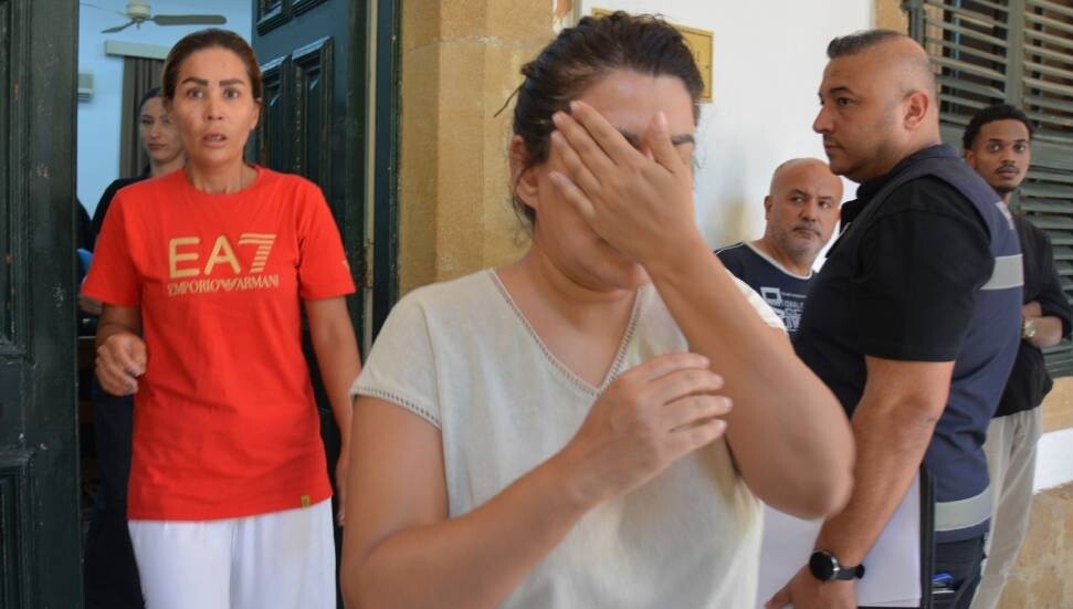 Değeri 17 bin TL’den fazla kozmetik ürün çalan zanlılar teminata bağlandı