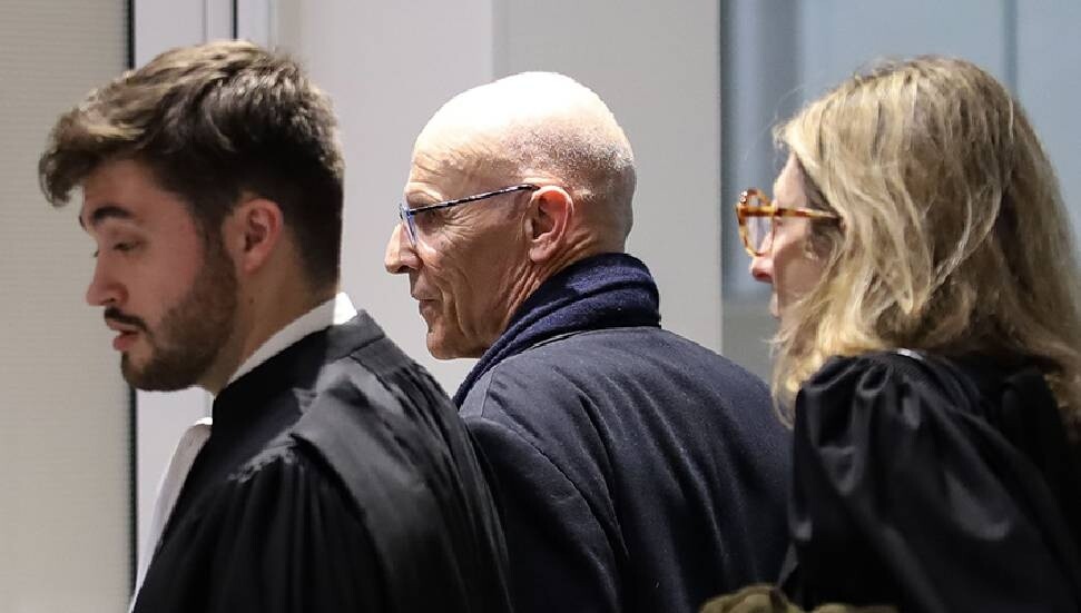 Fransız çimento devi Lafarge'ın "terör örgütünü finanse etmekten" yargılandığı dava başladı