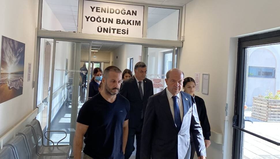 Ersin Tatar’dan Yenidoğan Ünitesi’ne ziyaret: Süreç soğuk kanlılıkla takip edilmeli
