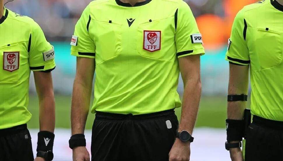 Türkiye'de bahis operasyonu: PFDK'ya sevk edilen hakemlerin isimleri açıklandı
