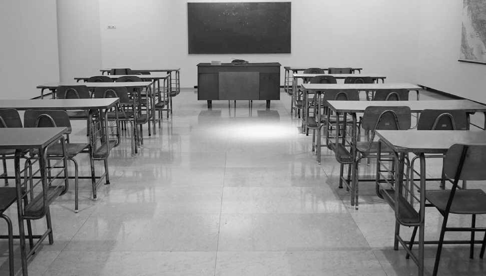 Güney Kıbrıs'ta 4 okuldan 1'i idari personel eksikliği yaşıyor!