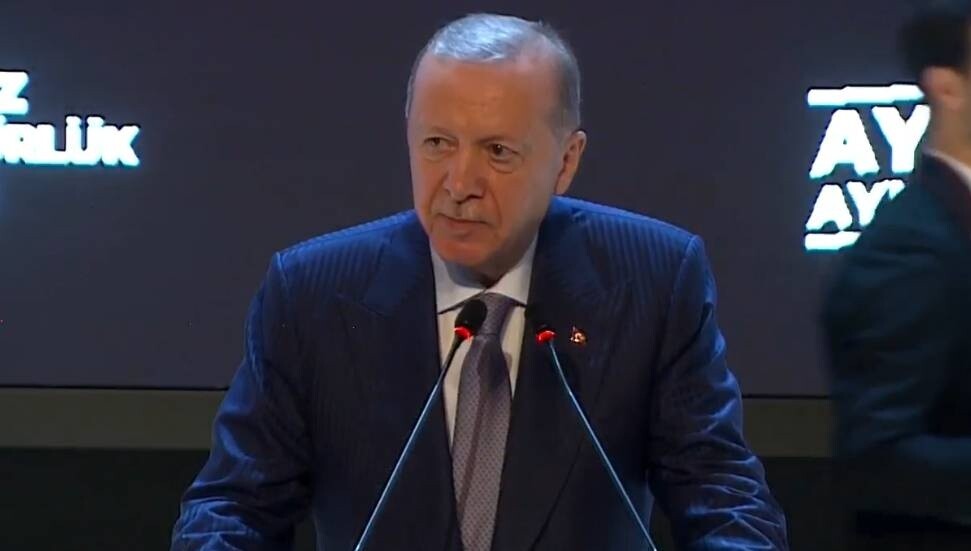 Türkiye Cumhurbaşkanı Erdoğan, Özgür Özel’e 500 bin TL’lik manevi tazminat davası açtı