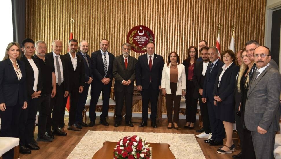 Ziya Öztürkler, Hamburg Türk Basın Birliği heyetini kabul etti: KKTC üzerindeki izolasyon artık kalkmalı