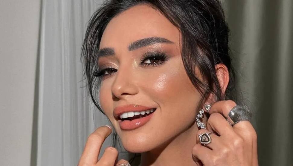 Öykü Gürman'ın Yunanistan'da ödediği hesaba dikkat çekti: Türkiye'den uygun, iki kişi 'bin 233 TL'ye doyduk