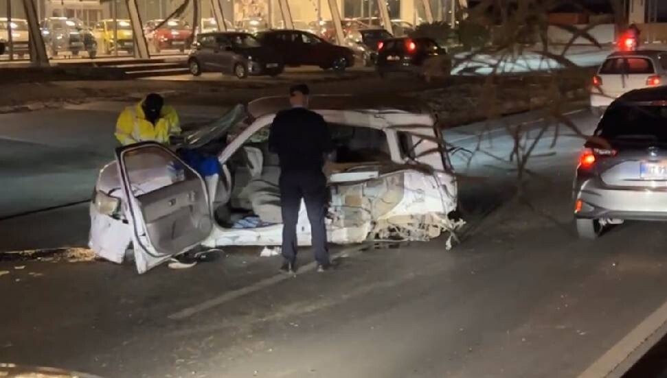 Haspolat'ta korkutan kaza: Yaralılar var, trafik felç!